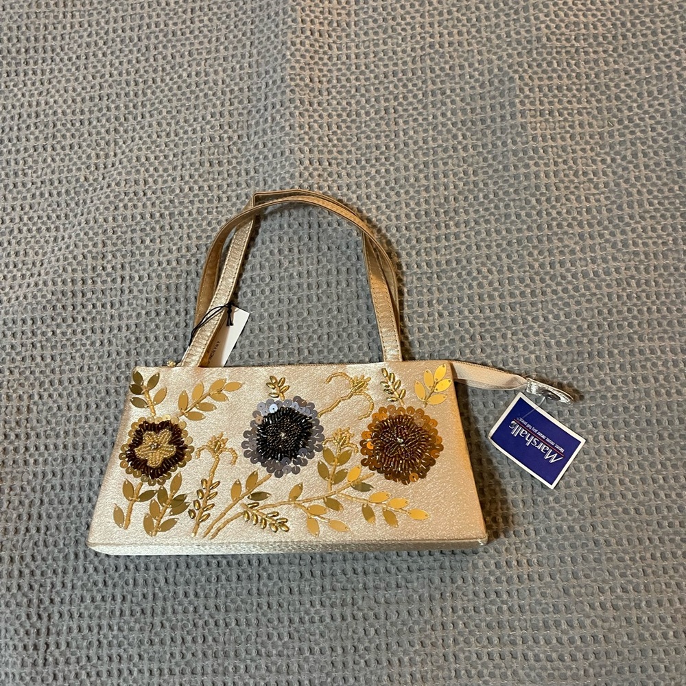 Elegant Floral Embroidered Beige Handbag
